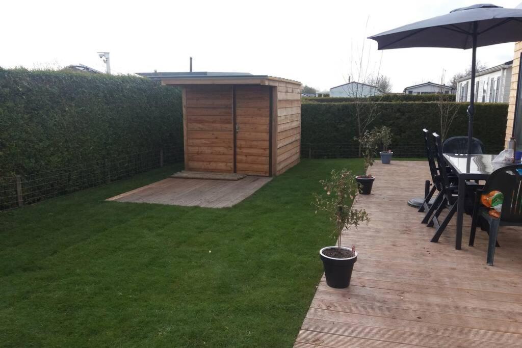 Luxe Vakantie Bungalow Met 3 Slaapkamers Dronrijp Exteriör bild